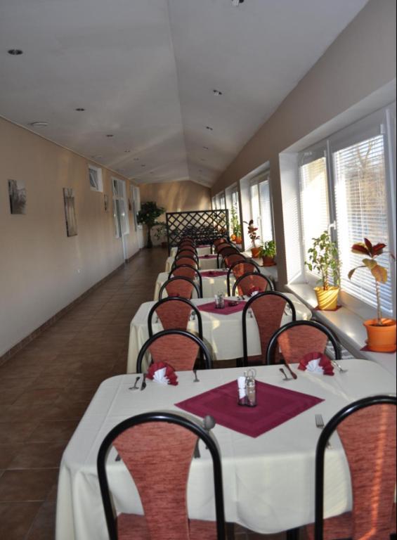 Sport Hotel Ostrov Trenčín 외부 사진