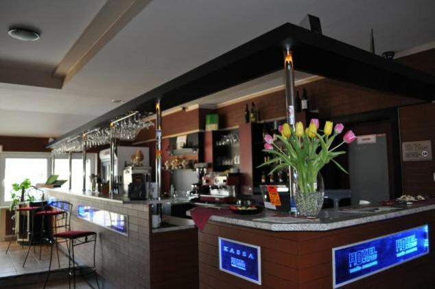 Sport Hotel Ostrov Trenčín 외부 사진